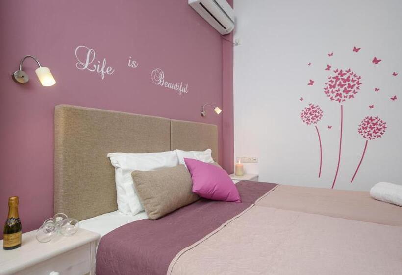 Номер Deluxe, Panormos Hotel And Studios