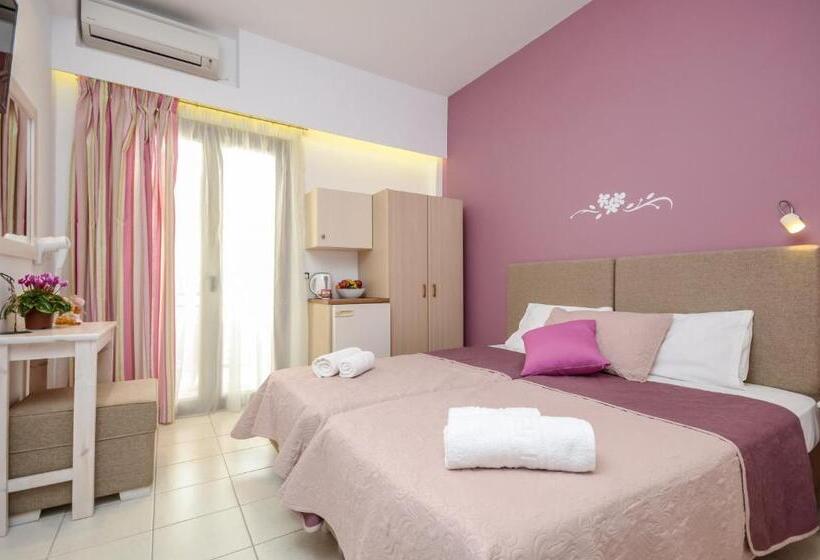 Номер Deluxe, Panormos Hotel And Studios