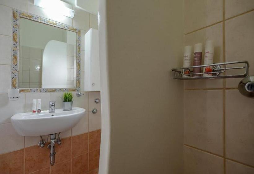 Номер Deluxe, Panormos Hotel And Studios