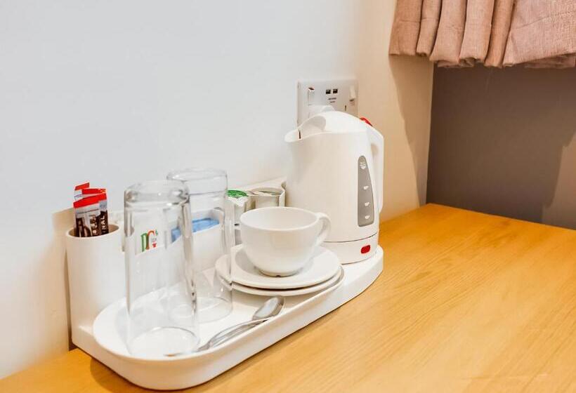 バス共有のスタンダードルーム, Snooze