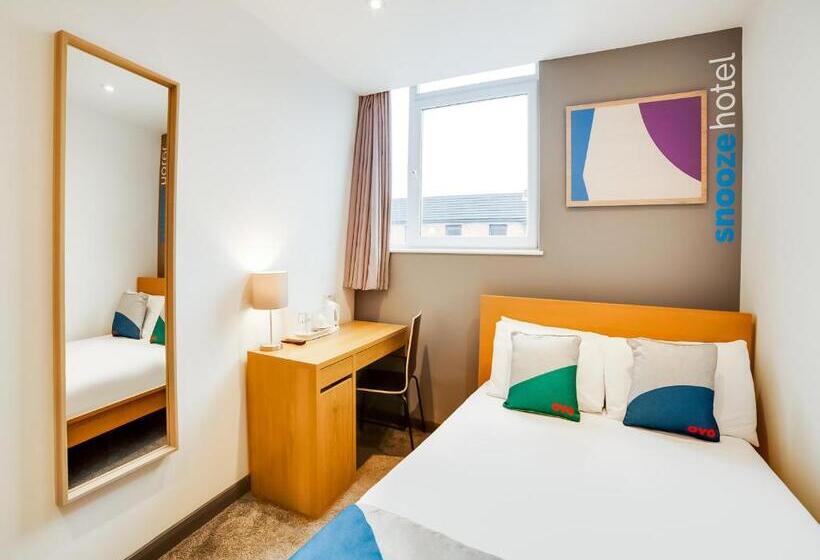 バス共有のスタンダードルーム, Snooze