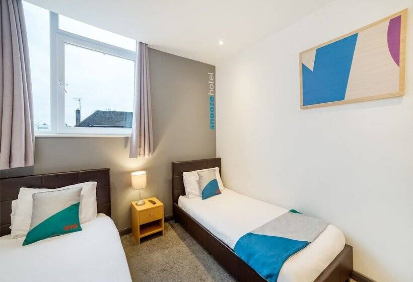 バス共有のスタンダードルーム, Snooze