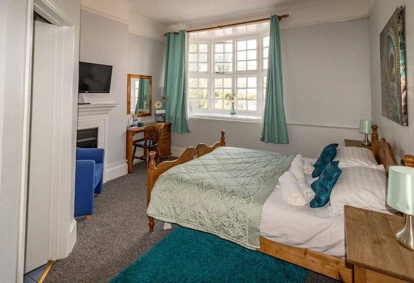 スタンダードルーム, The Bear Marlborough