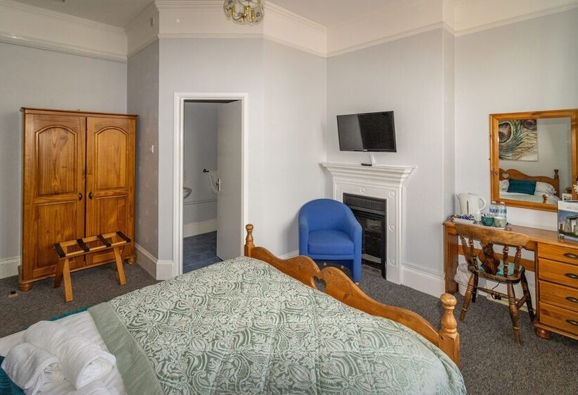 スタンダードルーム, The Bear Marlborough