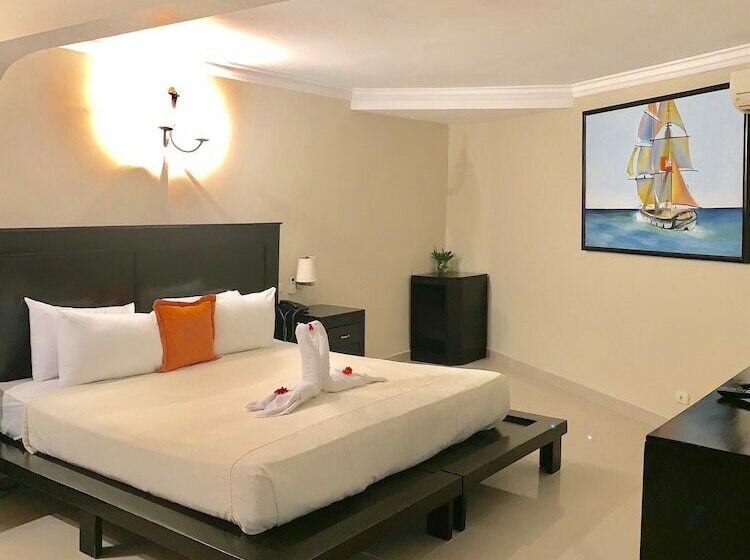 豪华套房, The Mt