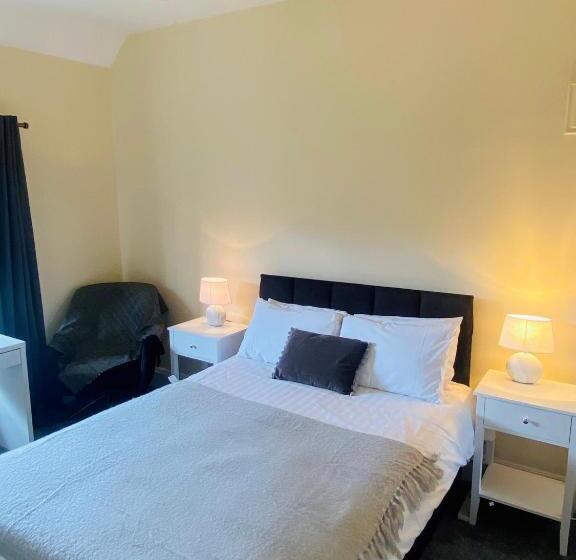 スタンダードルーム, Mirfield Monastery B&b