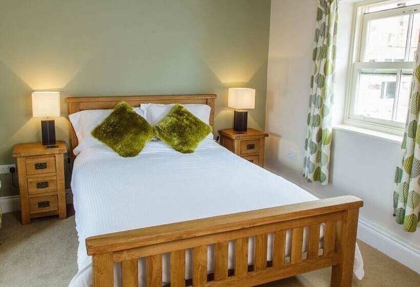 Номер Стандарт, Newsham Grange Farm