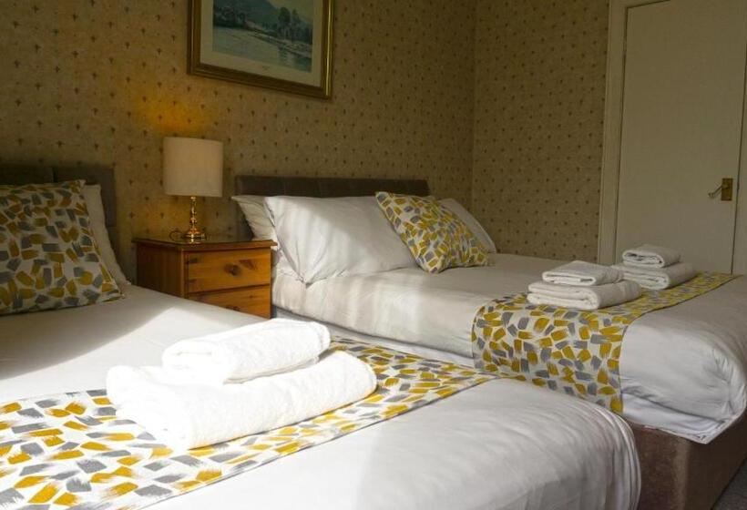 חדר משפחתי בסיסי, Arrandale Guest House