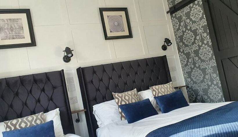 סוויטה, The Clifton