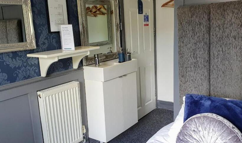 חדר סופריור יחיד, The Clifton