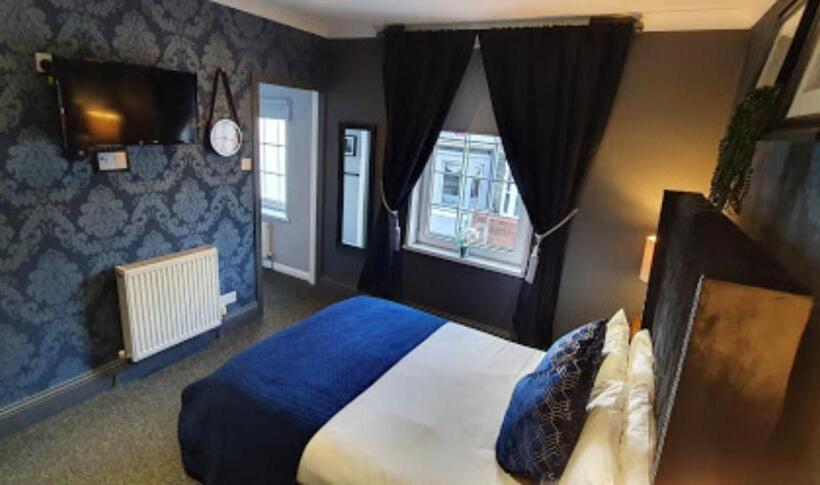 חדר סופריור, The Clifton