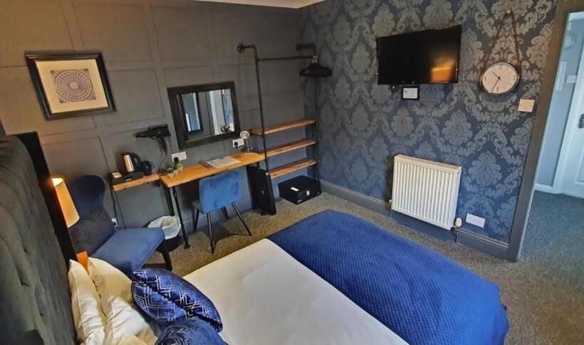 חדר סופריור, The Clifton