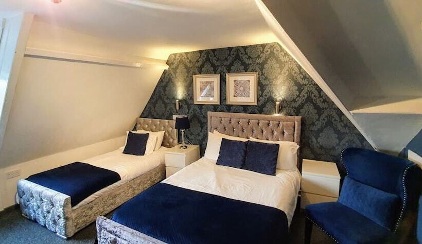 סוויטה, The Clifton