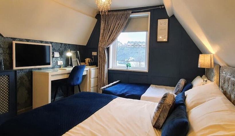 סוויטה, The Clifton