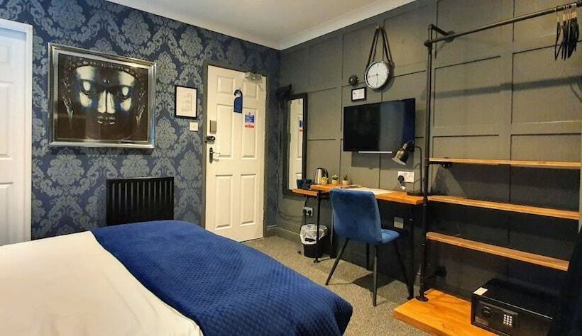 חדר סופריור, The Clifton