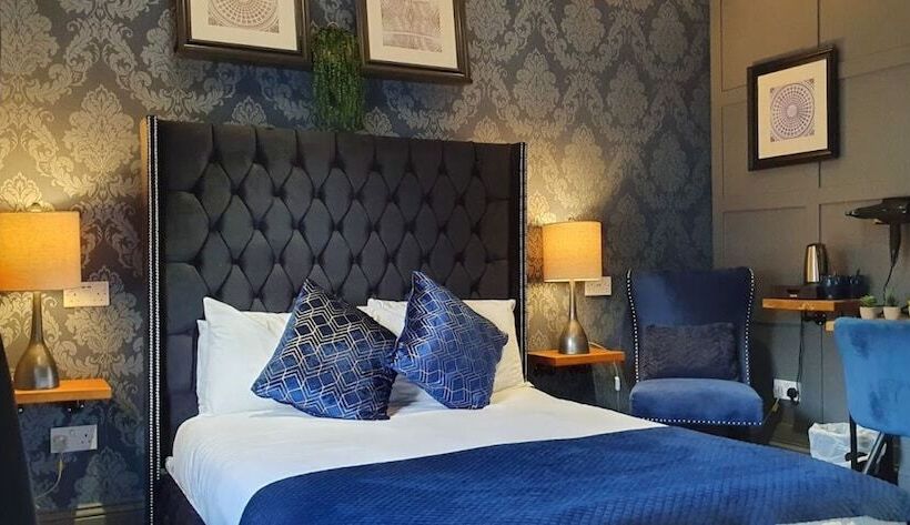 חדר סופריור, The Clifton