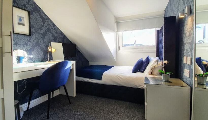 חדר סופריור יחיד, The Clifton