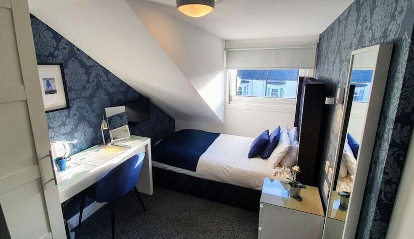 חדר סופריור יחיד, The Clifton