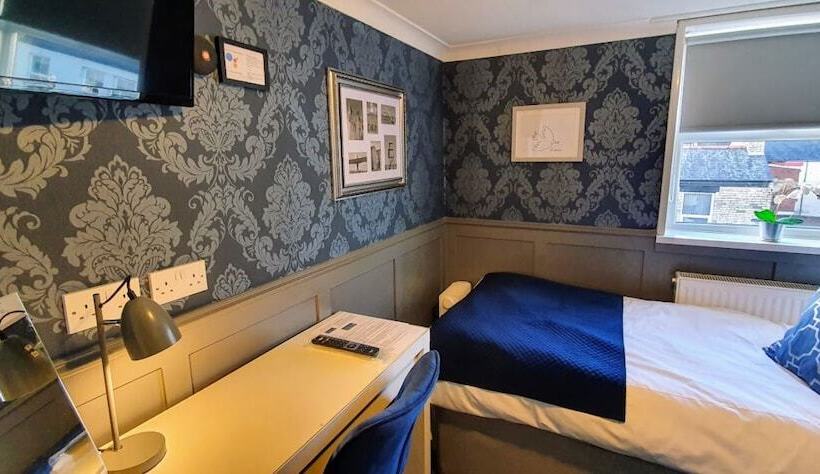 חדר סופריור יחיד, The Clifton