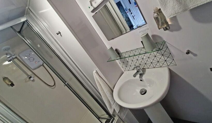 חדר סטנדרט, The Clifton