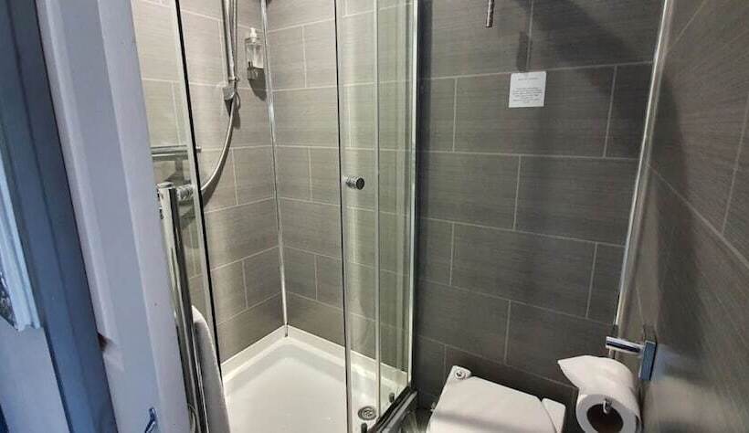 חדר סופריור יחיד, The Clifton