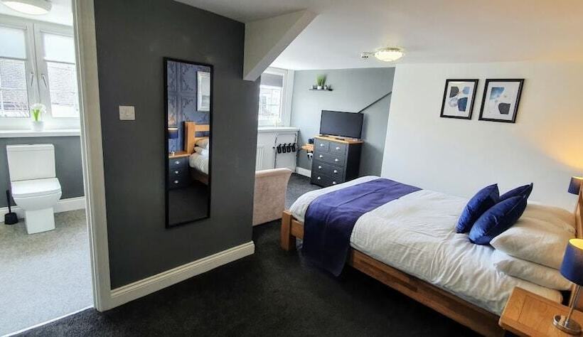 סוויטה, The Clifton