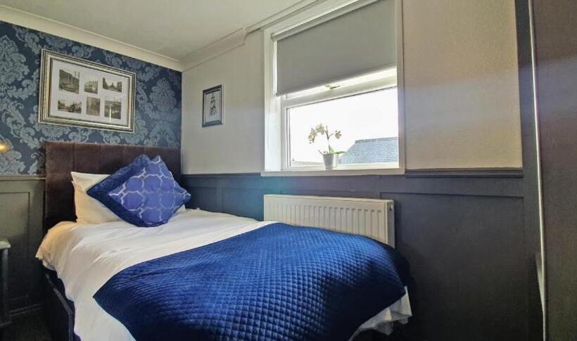 חדר סופריור יחיד, The Clifton