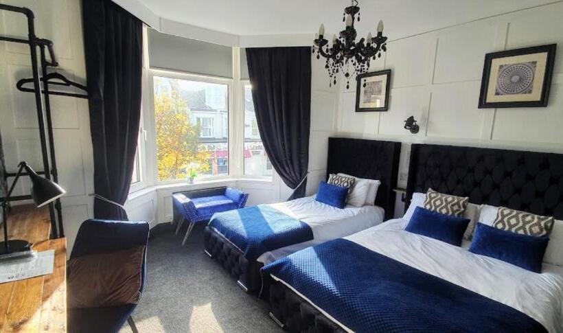 Номер Стандарт Трехместный, The Clifton