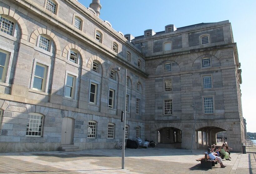 Апартаменты 1 Спальня, Royal William Yard Apartments