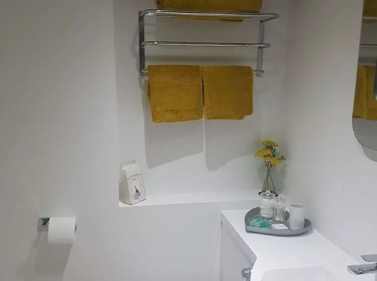 اتاق سوپریور, Bowness Guest House