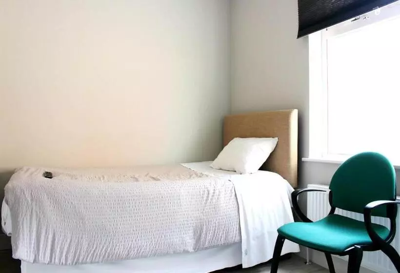 浴室共有シングルベーシックルーム, Grafton House