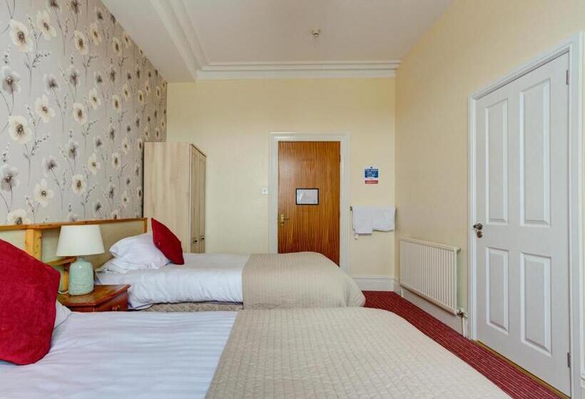 豪华三人间, Ormsgill Inn