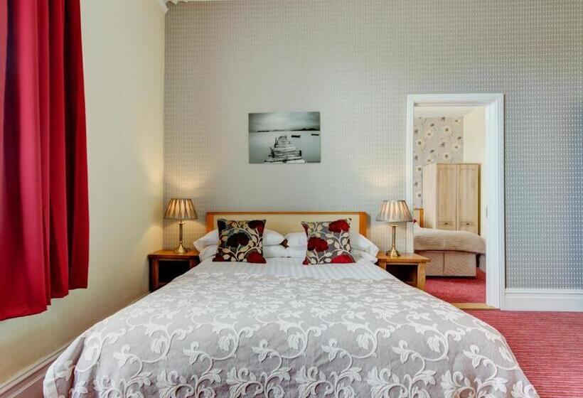 豪华三人间, Ormsgill Inn