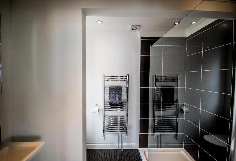 חדר דלוקס עם מרפסת נוף לים, Shoreside Inn