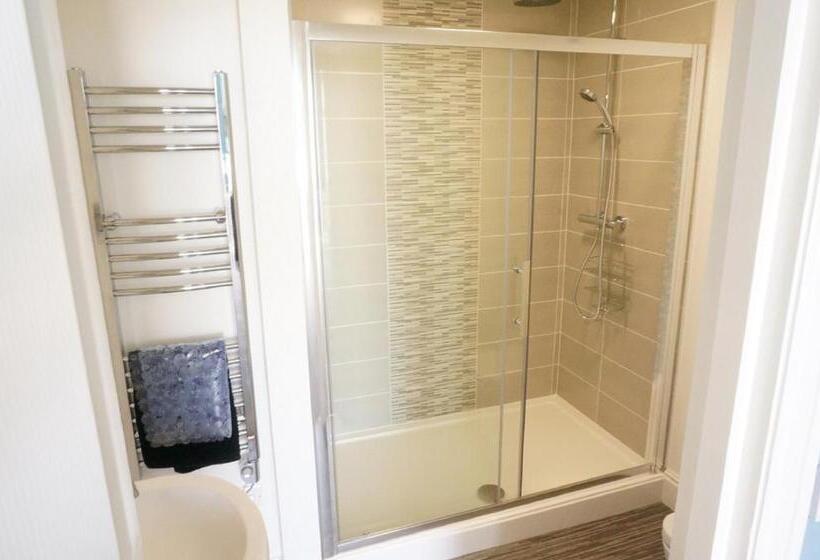 חדר דלוקס, Shoreside Inn