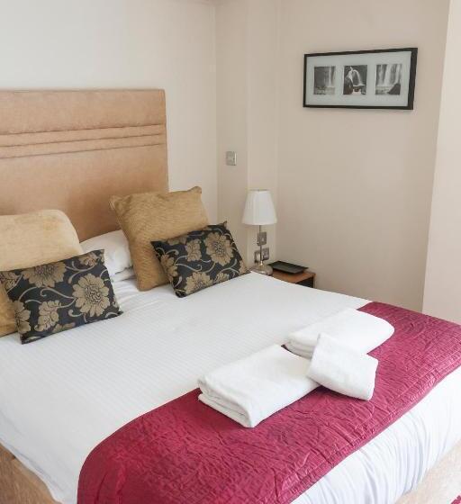 غرفة قياسية, The Clarendon Royal