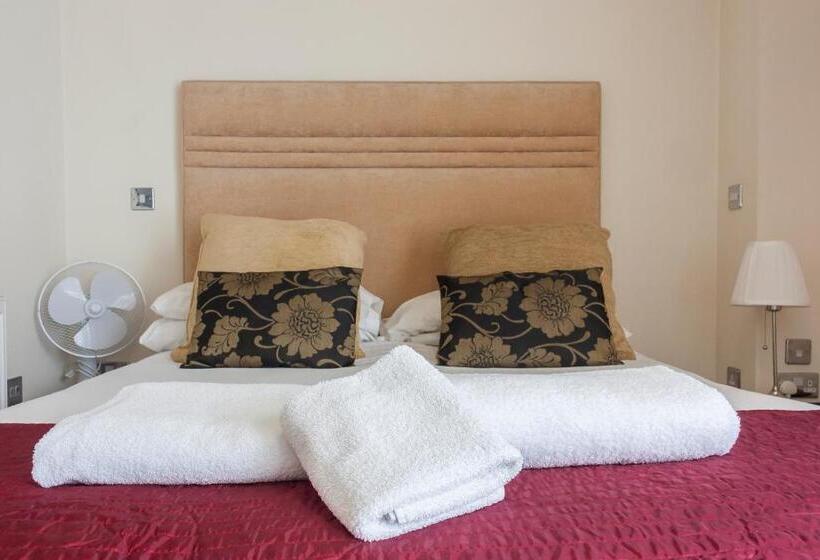 غرفة قياسية, The Clarendon Royal