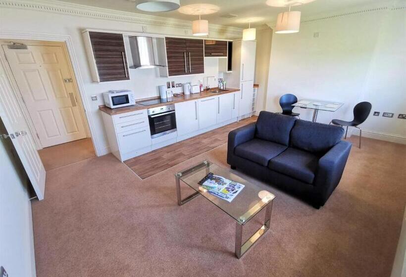 شقة غرفة واحدة مطلة على البحر, The Clarendon Royal