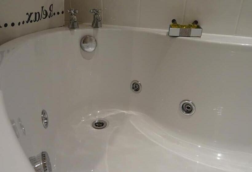 חדר סופריור, The Grange At Mortimers Cross