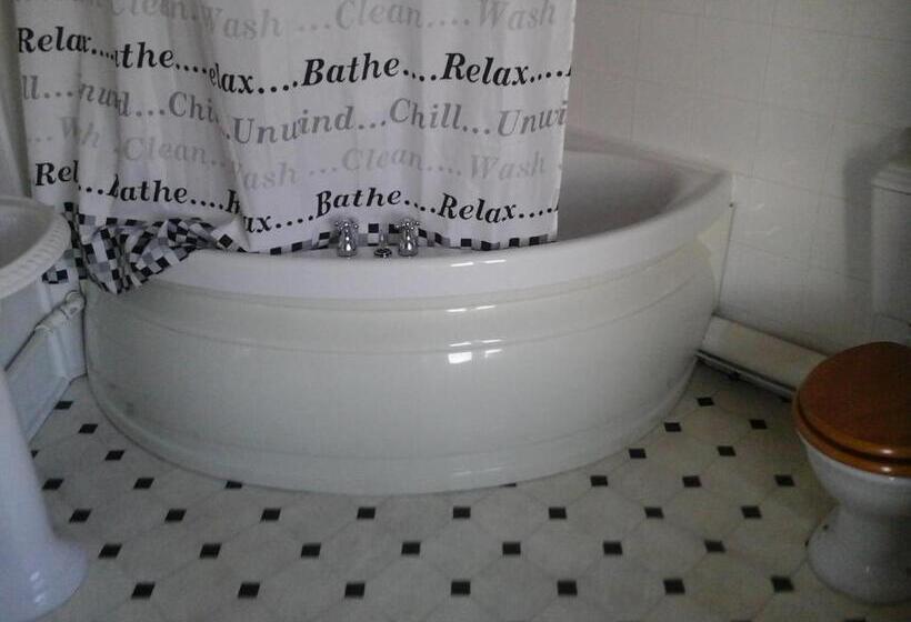 스탠다드 룸 킹사이즈 침대, The Grange At Mortimers Cross