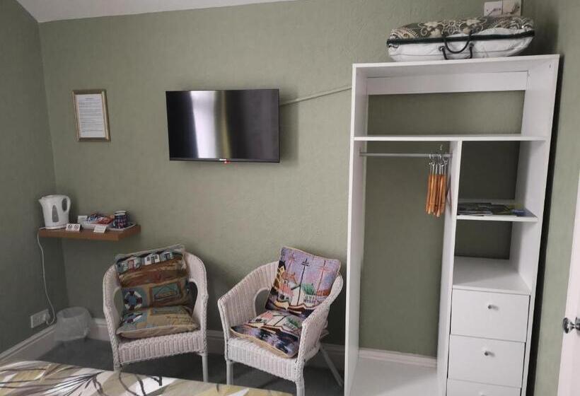 Номер Стандарт, The Phoenix Guest House