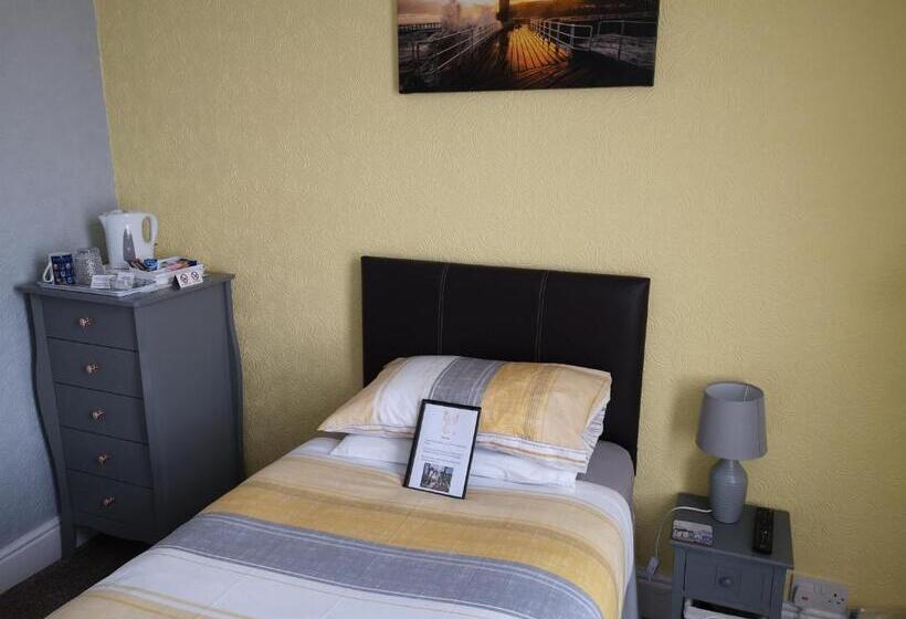 Номер Стандарт, The Phoenix Guest House