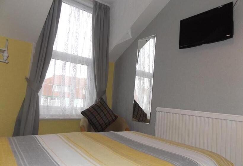 Номер Стандарт, The Phoenix Guest House