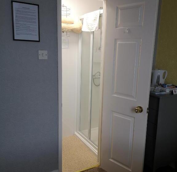 Номер Стандарт, The Phoenix Guest House
