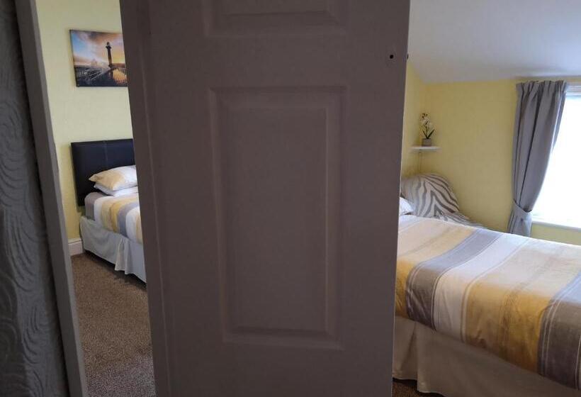 Номер Стандарт, The Phoenix Guest House