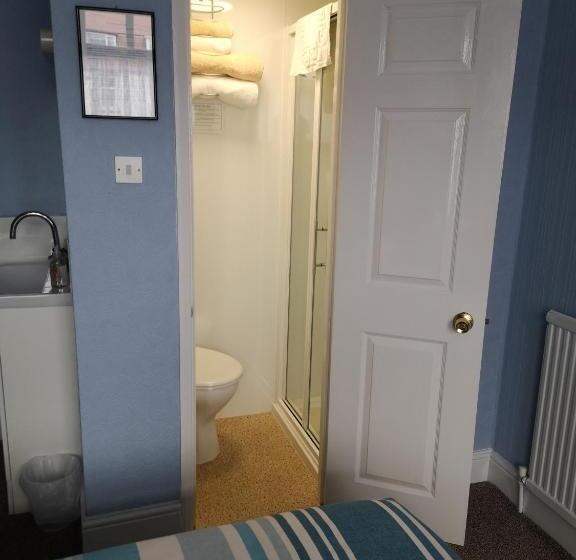 Номер Стандарт, The Phoenix Guest House