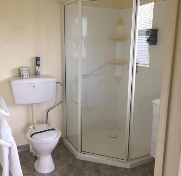 חדר סטנדרט, Bentons Motel