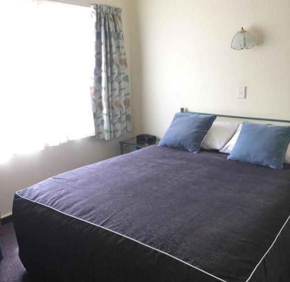 חדר סטודיו סטנדרד, Bentons Motel