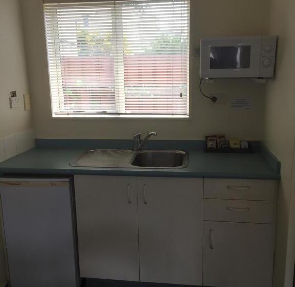 חדר סטודיו סטנדרד, Bentons Motel