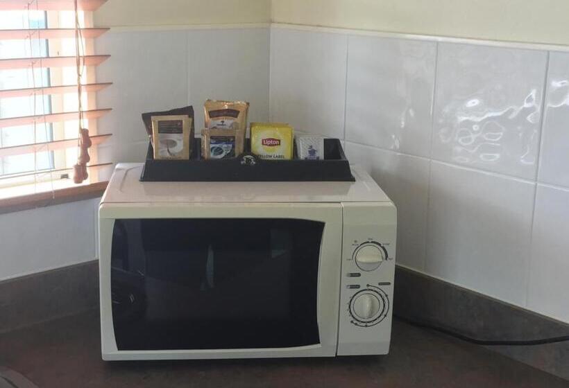 חדר סטודיו סטנדרד, Bentons Motel